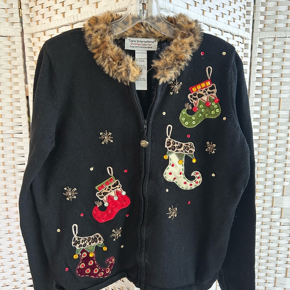 Black Christmas Zip Front Cardigan with Leopard Look Fluffy Collar.